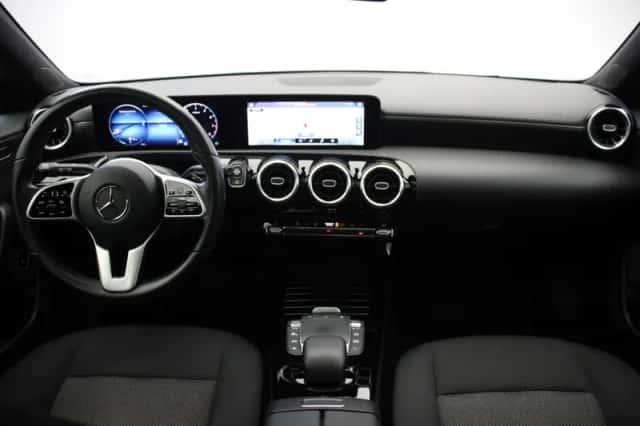 Mercedes-Benz CLA-Klasse (2021) thumbnail 2