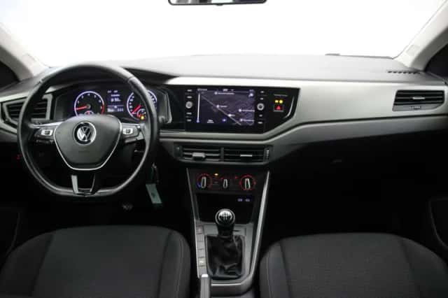 Volkswagen Polo (2021) thumbnail 2