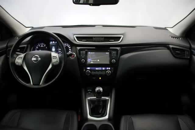 Nissan Qashqai (2017) thumbnail 2