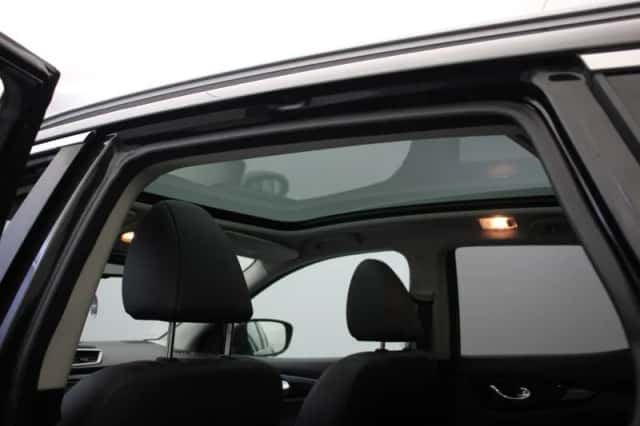 Nissan Qashqai (2017) thumbnail 5