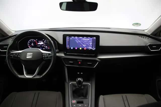 SEAT Leon Sportstourer (2022) thumbnail 2