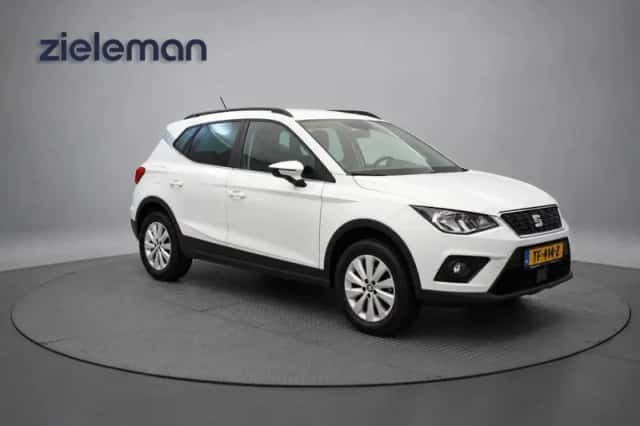 SEAT Arona (2018) thumbnail 1