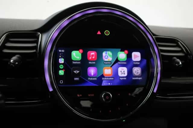 MINI Cooper (2023) thumbnail 5