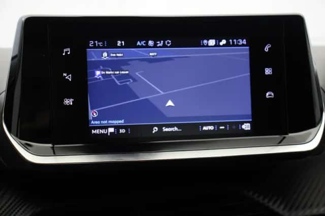 Peugeot 2008 (2021) thumbnail 6