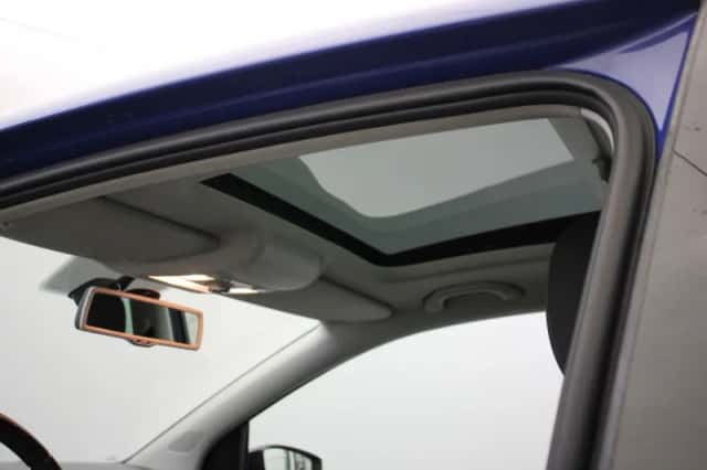 Volkswagen Polo (2011) thumbnail 5