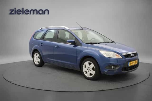 Ford Focus (2010) thumbnail 1