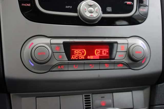 Ford Focus (2010) thumbnail 5