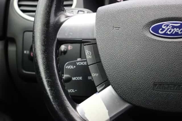 Ford Focus (2010) thumbnail 6