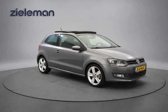 Volkswagen Polo (2011) thumbnail 1