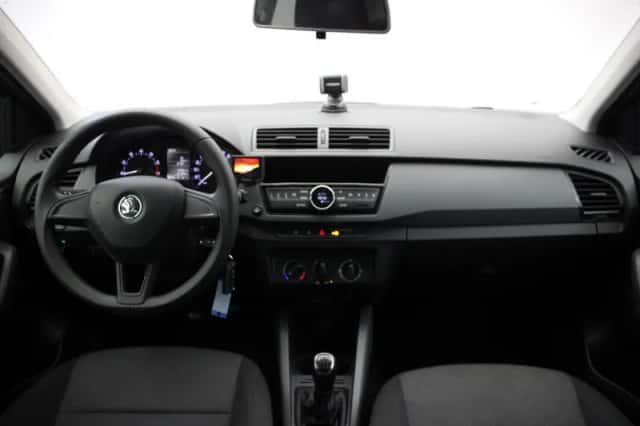 Škoda Fabia (2015) thumbnail 2