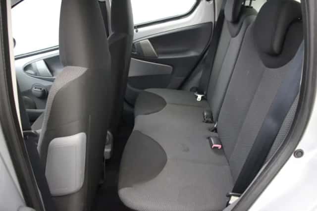 Toyota Aygo (2008) thumbnail 6