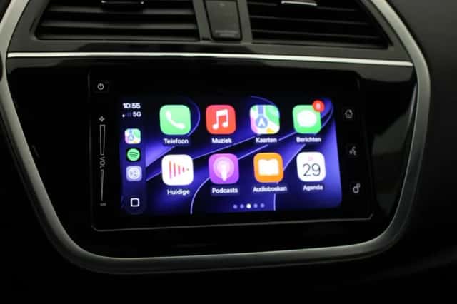 Suzuki S-Cross (2017) thumbnail 5