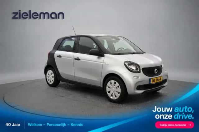Smart ForFour (2017) thumbnail 1