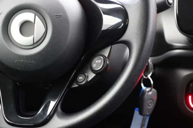 Smart ForFour (2017) thumbnail 6