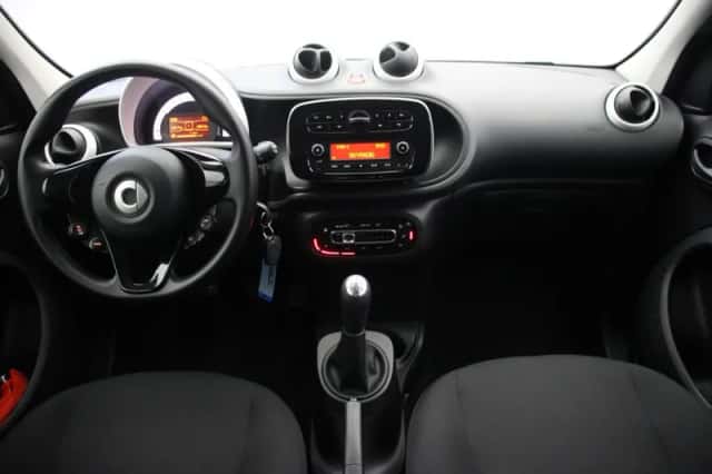 Renault Twingo (2017) thumbnail 2