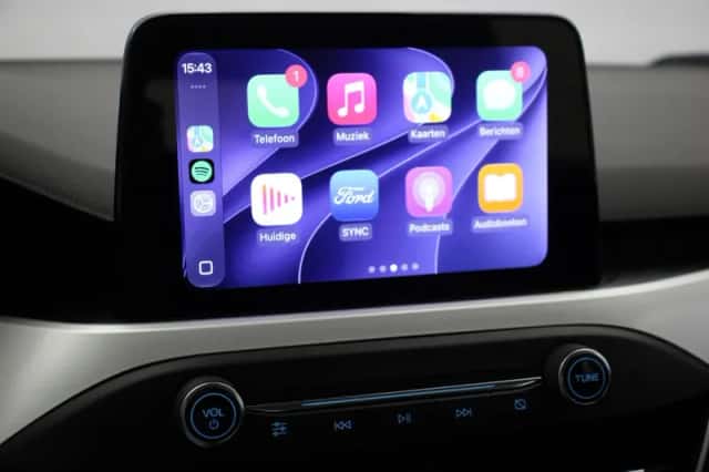 Ford Focus (2022) thumbnail 5