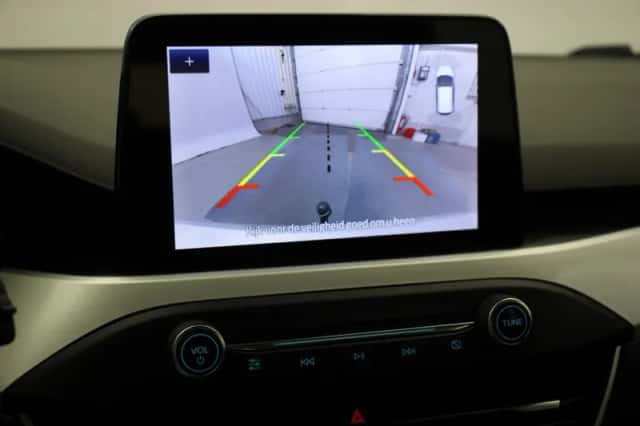 Ford Focus (2022) thumbnail 6
