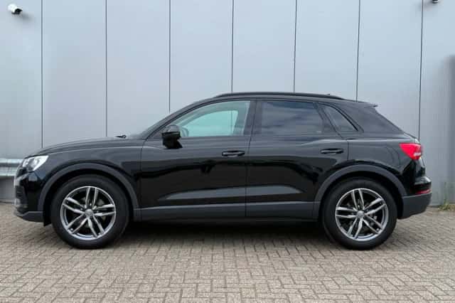 Audi Q3 (2019) thumbnail 4