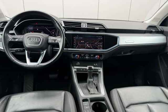 Audi Q3 (2019) thumbnail 5