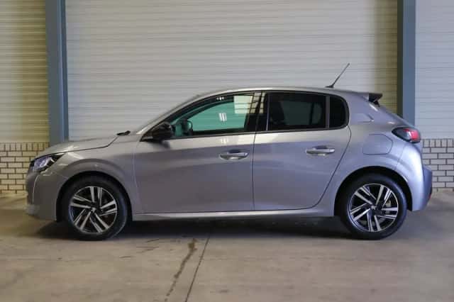 Peugeot 208 (2022) thumbnail 5