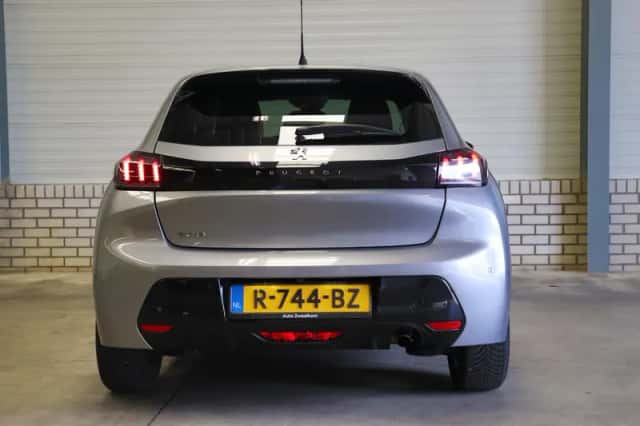 Peugeot 208 (2022) thumbnail 6