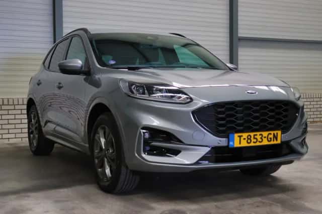 Ford Kuga (2023) thumbnail 3