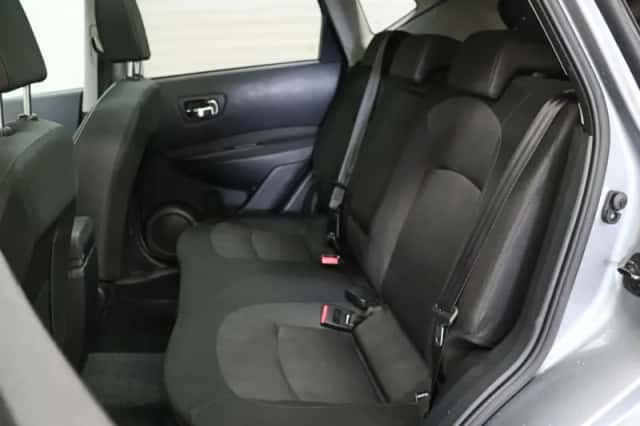 Nissan Qashqai (2011) thumbnail 6