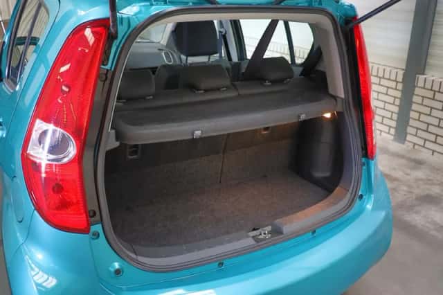 Suzuki Splash (2010) thumbnail 6