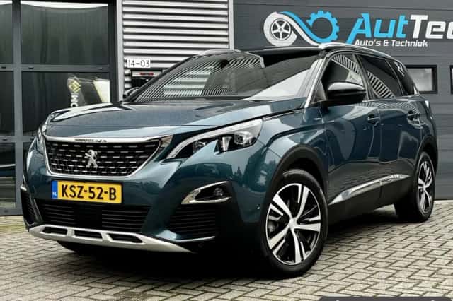 Peugeot 5008 (2018) thumbnail 1