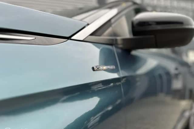 Peugeot 5008 (2018) thumbnail 3