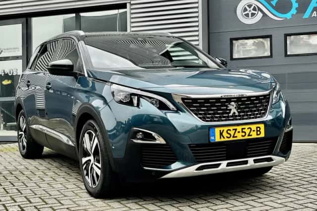 Peugeot 5008 (2018) thumbnail 4