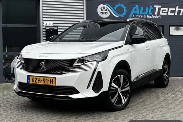 Peugeot 5008 (2021) thumbnail 1