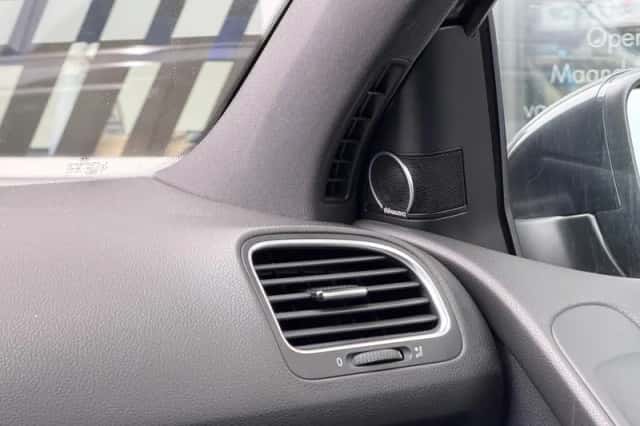 Volkswagen Golf (2011) thumbnail 6