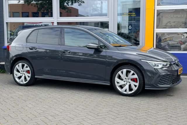 Volkswagen Golf (2021) thumbnail 3