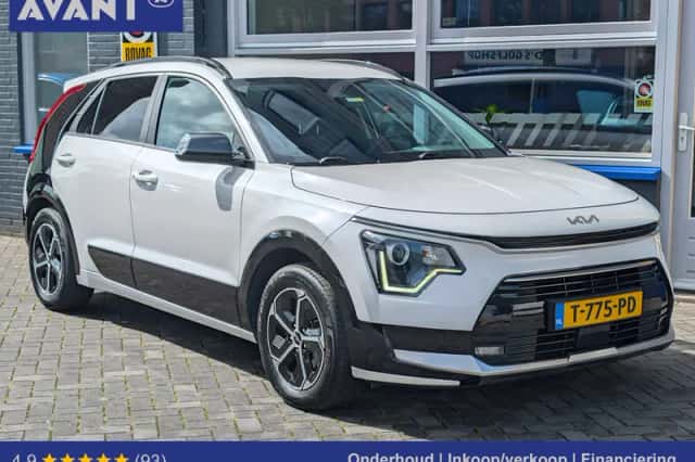 Kia Niro (2023) thumbnail 1