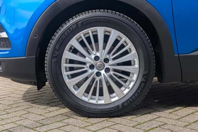 Opel Grandland (2019) thumbnail 3