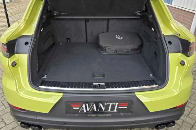 Porsche Cayenne Coupé (2021) thumbnail 4