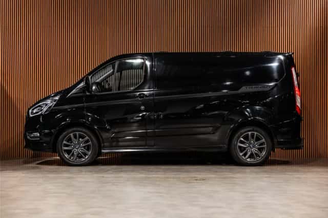 Ford Transit (2019) thumbnail 3