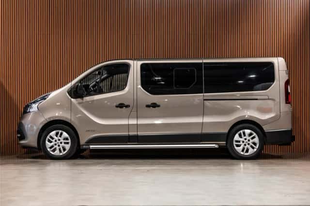 Renault Trafic (2015) thumbnail 4