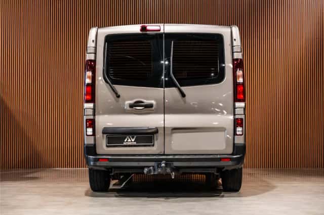Renault Trafic (2015) thumbnail 6