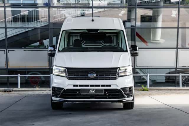 Volkswagen Crafter (2022) thumbnail 2