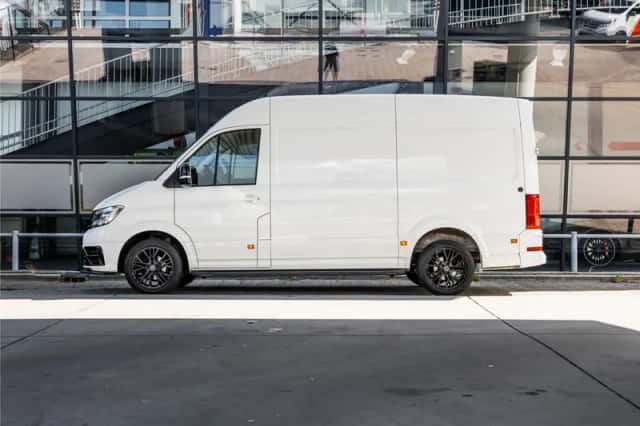 Volkswagen Crafter (2022) thumbnail 4