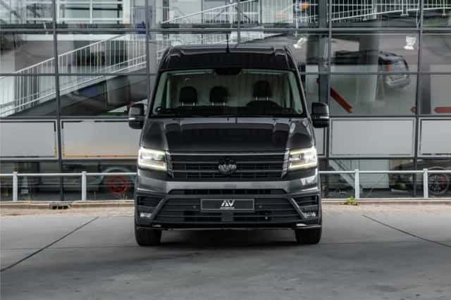 Volkswagen Crafter (2019) thumbnail 2
