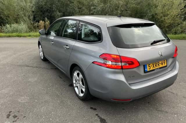 Peugeot 308 (2014) thumbnail 4