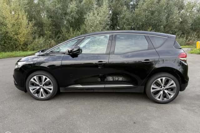 Renault Scénic (2017) thumbnail 2