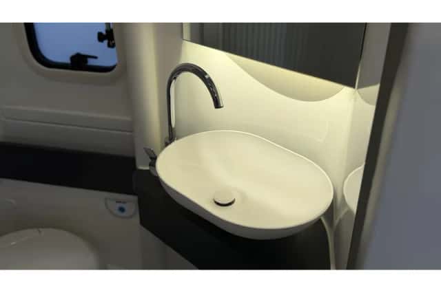 Adria Twin (2022) thumbnail 2