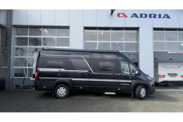 Adria Twin (2022) thumbnail 3