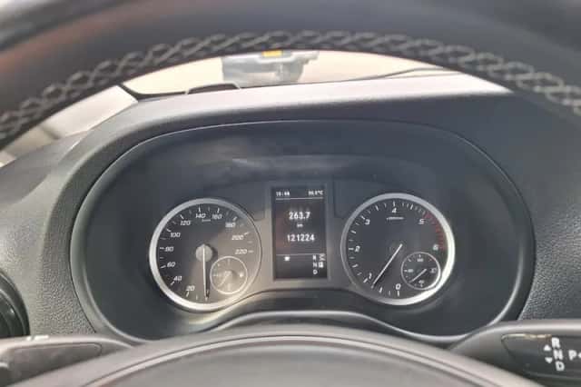 Mercedes-Benz Vito (2021) thumbnail 6