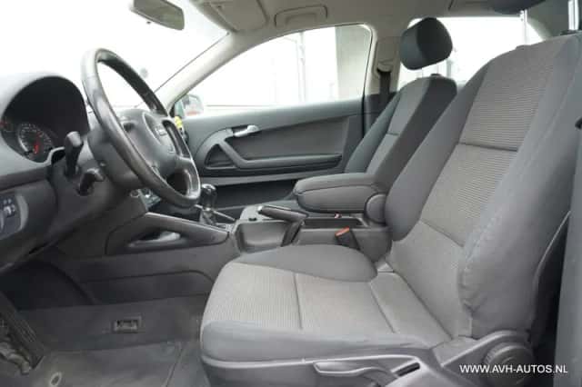 Audi A3 (2005) thumbnail 6