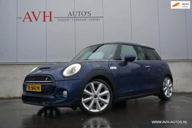 MINI Cooper S (2015) thumbnail 1